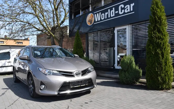 ścinawa Toyota Auris cena 43999 przebieg: 123036, rok produkcji 2013 z Ścinawa